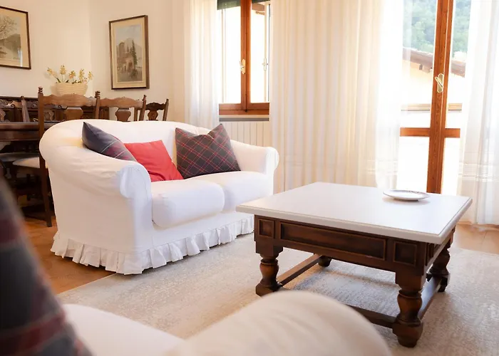 Casa Flora Nyaraló Brusimpiano